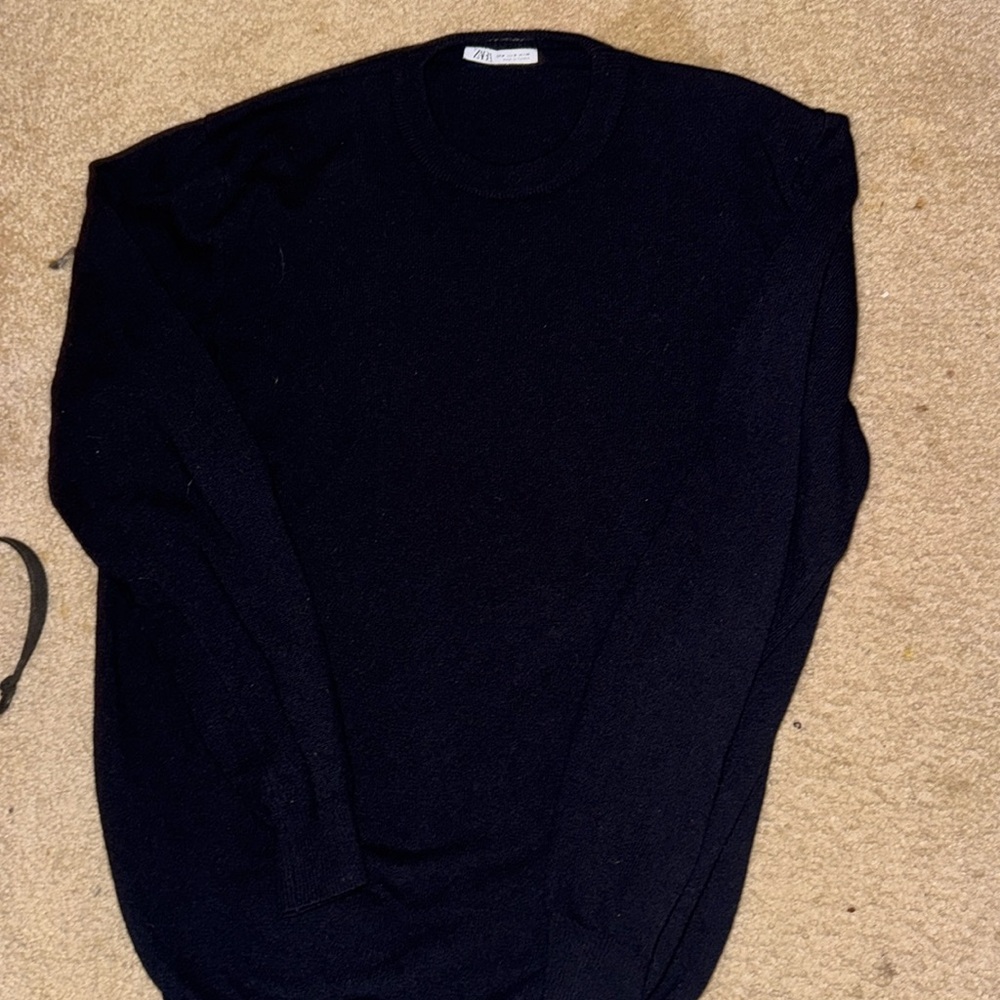 Zara very nice material black slim fit sweater
